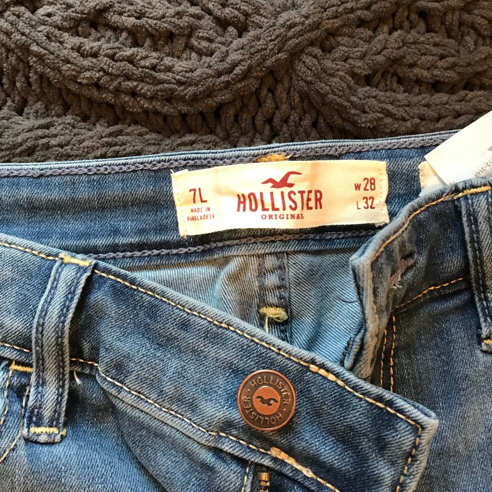 Hollister High-Rise Jeggings - Picture 2 of 5